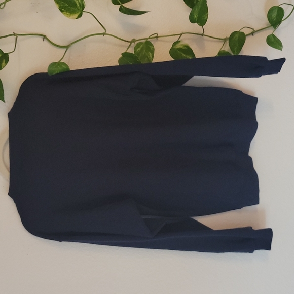 UCLA volleyball sweatshirt - Picture 4 of 7